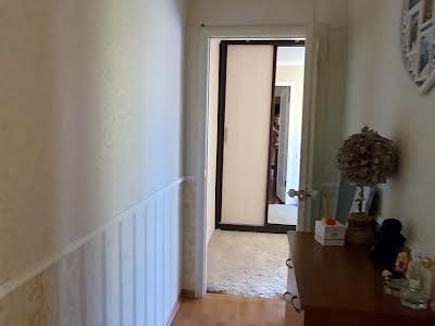 квартира за адресою Космонавтів, 73