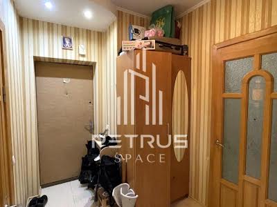квартира за адресою Анни Ахматової вул., 35