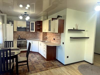 квартира за адресою Академіка Сахарова вул., 38