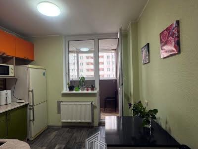 квартира за адресою Соломії Крушельницької вул., 13