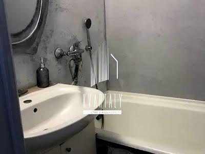 квартира за адресою Лариси Руденко вул., 8