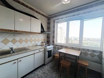 квартира за адресою Квітневий пров., 8