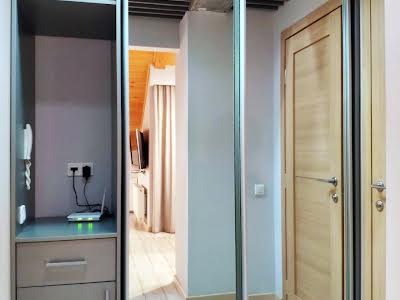 квартира за адресою Регенераторна вул., 4