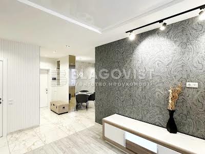 квартира по адресу Софии Русовой ул., 5