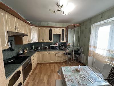 квартира за адресою Милославська вул., 47а
