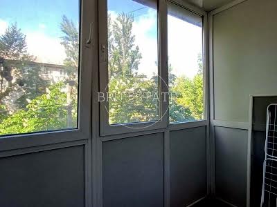 квартира за адресою Сулеймана Стальського вул., 6