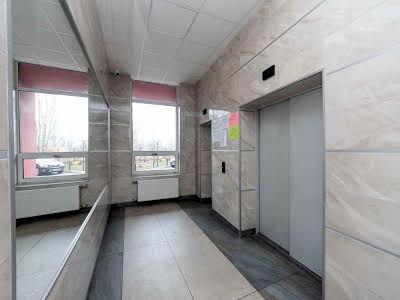 квартира за адресою Федора Ернста вул., 16б