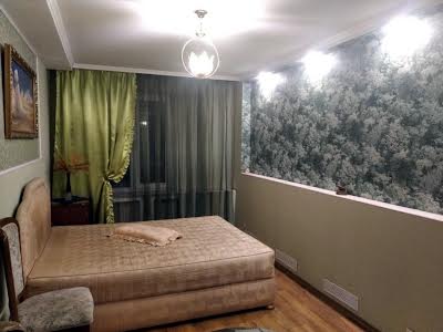 квартира за адресою Заводська вул., 18