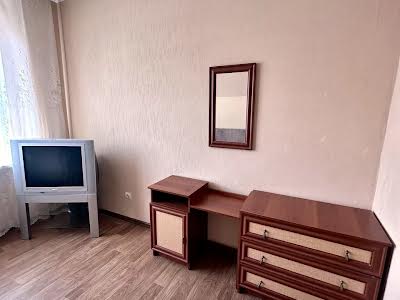 квартира за адресою Софії Русової вул., 7