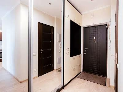 квартира за адресою Регенераторна вул., 4