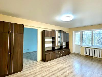 квартира за адресою Степана Бандери просп., 70