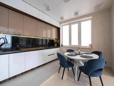 квартира за адресою Костанді вул., 104