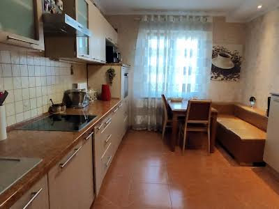 квартира за адресою Правди просп., 31а