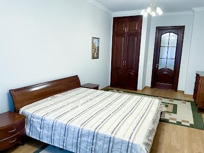 квартира по адресу Кловский спуск, 5
