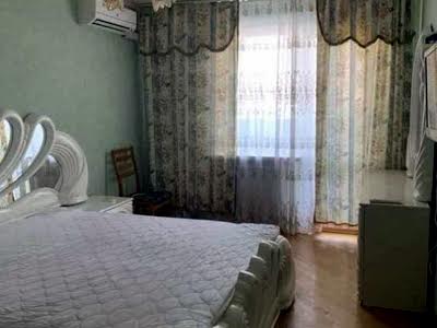 квартира за адресою Анни Ахматової вул., 43