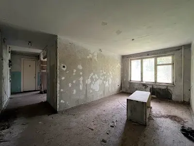 комерційна за адресою Міру, 21