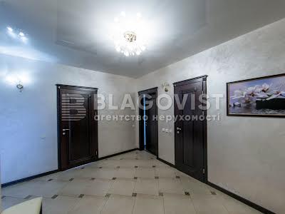 квартира за адресою Патріарха Мстислава Скрипника вул., 40