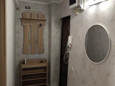 квартира за адресою Космонавтів вул., 13а