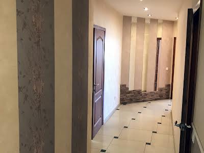 квартира за адресою Срібнокільська вул., 1