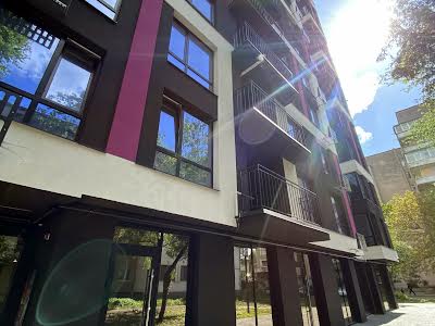 квартира за адресою Флотська вул., 10б