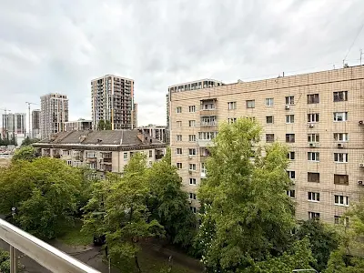 квартира за адресою Василя Тютюнника вул. (Анрі Барбюса), 53