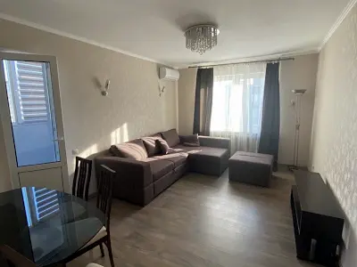 квартира за адресою Анни Ахматової вул., 28