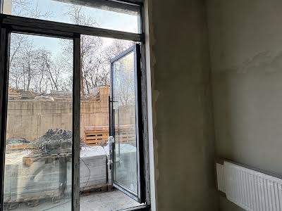 комерційна за адресою Клепарівська вул., 15