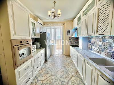 квартира по адресу Леси Украинки ул., 6