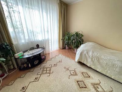 квартира за адресою Коновальця вул., 19