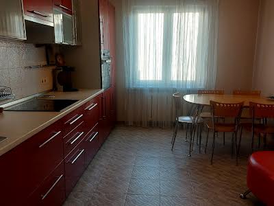 квартира за адресою Драгоманова вул., 1е