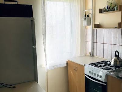 квартира за адресою Тролейбусна вул., 10