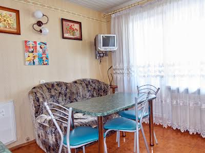 квартира по адресу Ревуцкого ул., 42