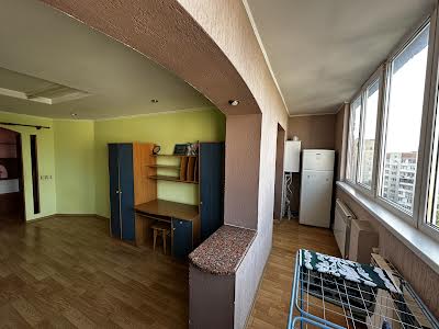 квартира за адресою Олександра Довженка вул., 9б