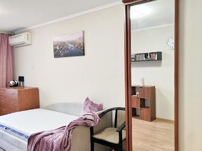 квартира за адресою Оболонський просп., 18-Б