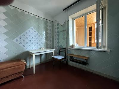 квартира за адресою Анни Ахматової вул., 6