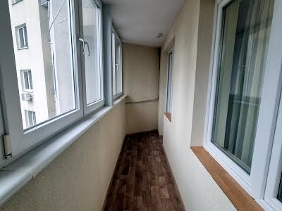 квартира по адресу Академика Глушкова просп., 9-Д