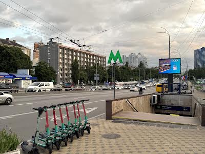 квартира за адресою Марії Приймаченко бульв. (Академіка Ліхачова), 8-Б