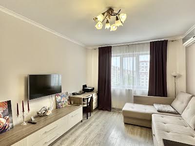 квартира по адресу Михаила Лушпы просп., 33