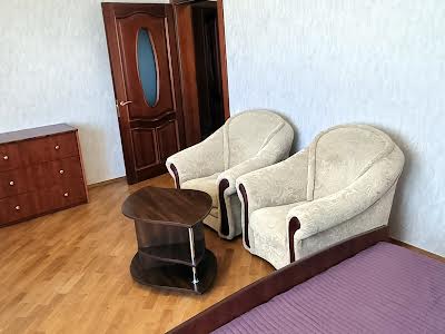 квартира за адресою Микільсько-Слобідська вул., 2-Б