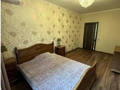 квартира за адресою Регенераторна вул., 4