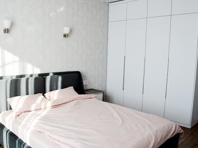 квартира за адресою Дніпровська набережна вул., 16г