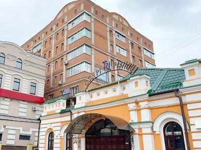 квартира за адресою Воскресенська, 13б