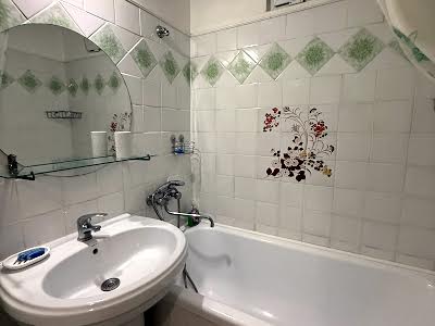 квартира за адресою Машинобудівна вул., 34