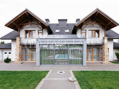 будинок за адресою с. Лісники, Виноградна вул.