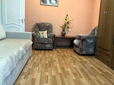 квартира за адресою Озерна вул., 14