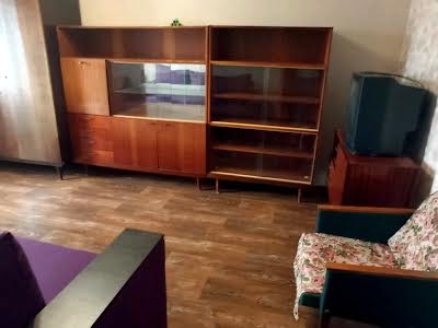квартира за адресою Героїв полку 