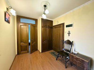 квартира за адресою Дмитра Яворницького просп. (Карла Маркса), 45