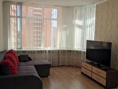квартира за адресою Разумовська вул., 45