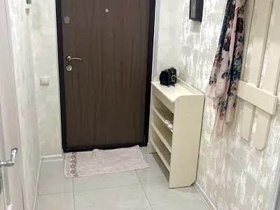 квартира за адресою Літературна, 11