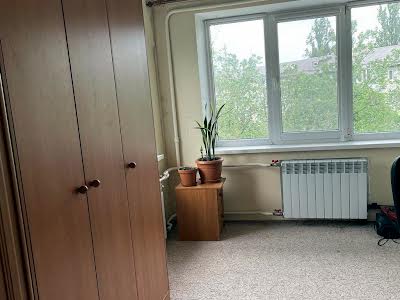 квартира по адресу Строителей ул., 16